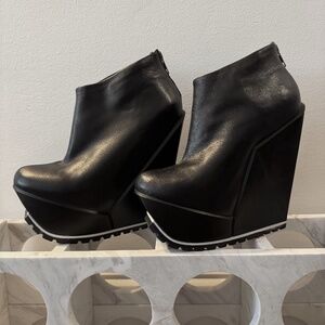United Nude Black Wedges Booties